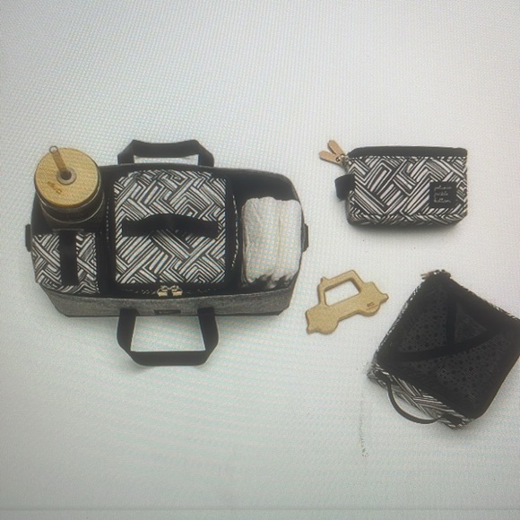 BRAND NEW Petunia Pickle Bottom inter-mix Deluxe Kit Caddy - Picture 3 of 5